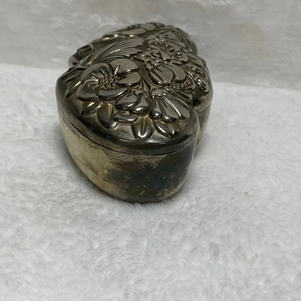 International Silver Company Trinket Box Floral Silverplate‎ Vintage Jewelry